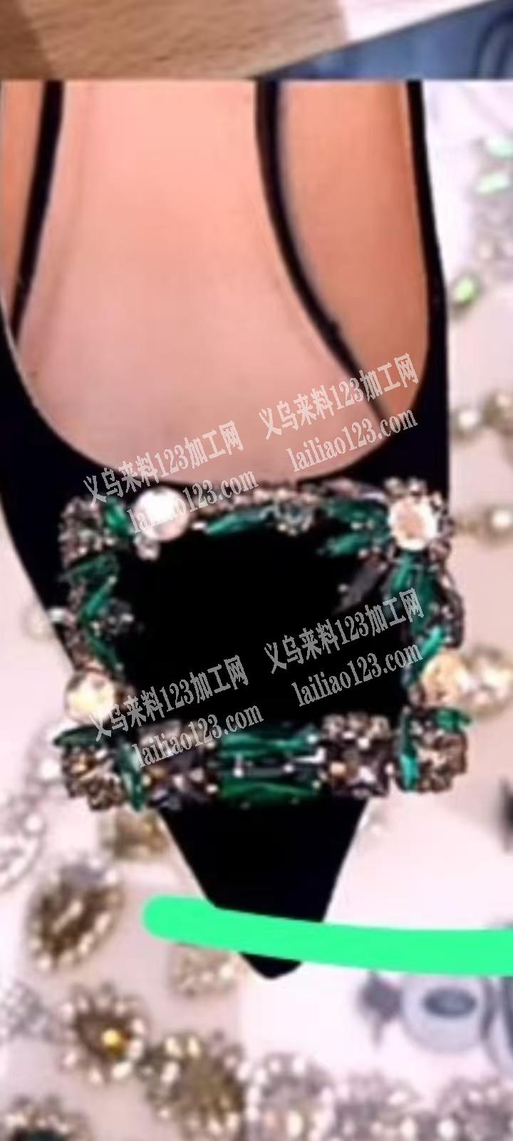 采购如图鞋扣。有货的联系详谈