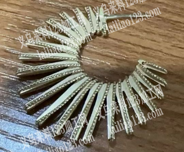 大量铜耳环配件订单，如图，寻找工厂，请联