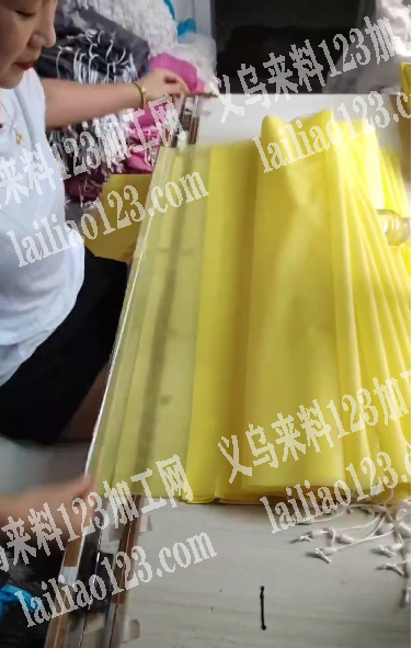 《订单量大，长期有货》长期有雨衣订单外发