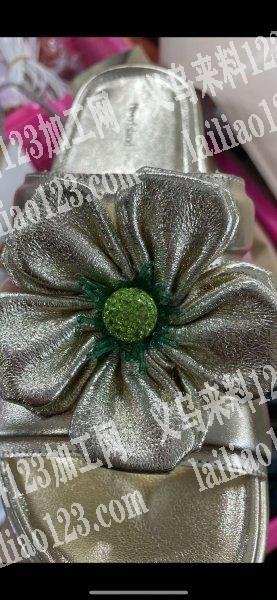 车缝平车活+手工活外发加工，做花朵，如图