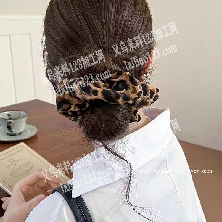 公司布艺发圈，寻找平车加工厂，请联系详谈