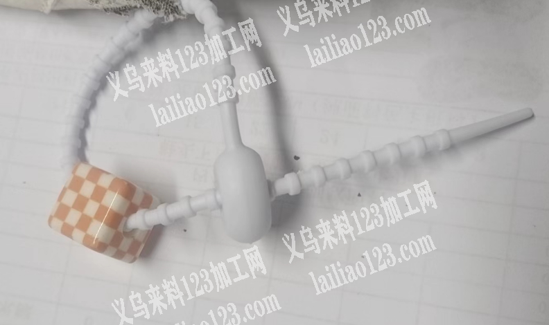 公司寻找扎带厂家，如图，15cm扎带源头