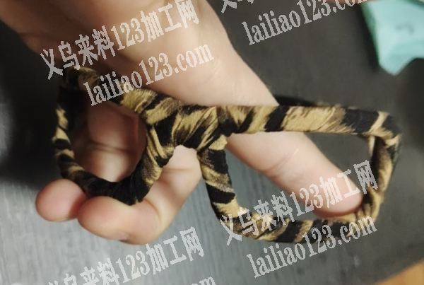 我厂有手工活外发加工，眼镜框架款式的，寻