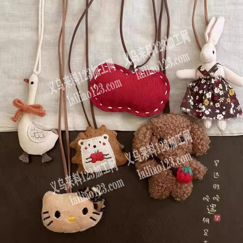 毛绒玩具工厂有吗？请联系详谈，包工包料做