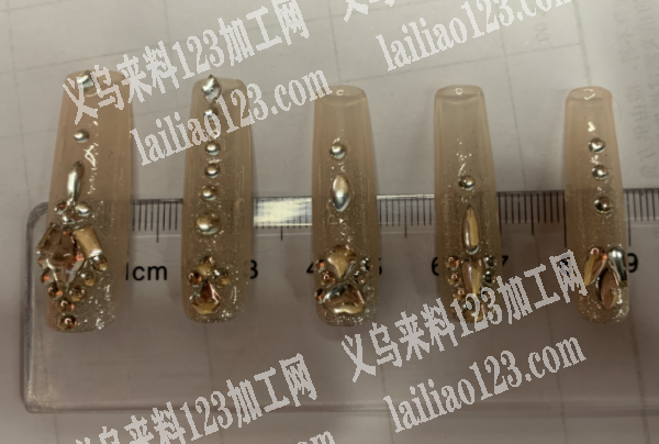 附图片。注塑指甲片，如图，寻找专业做这个
