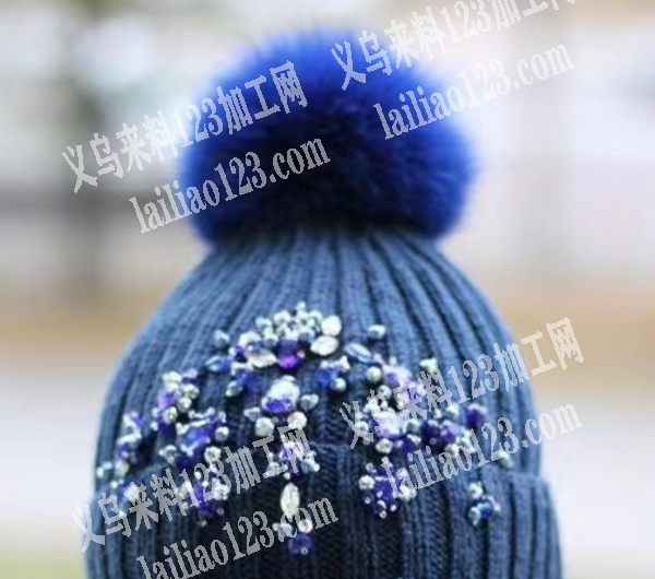 寻找绣花绣珠的加工厂，如图，请联系详谈。