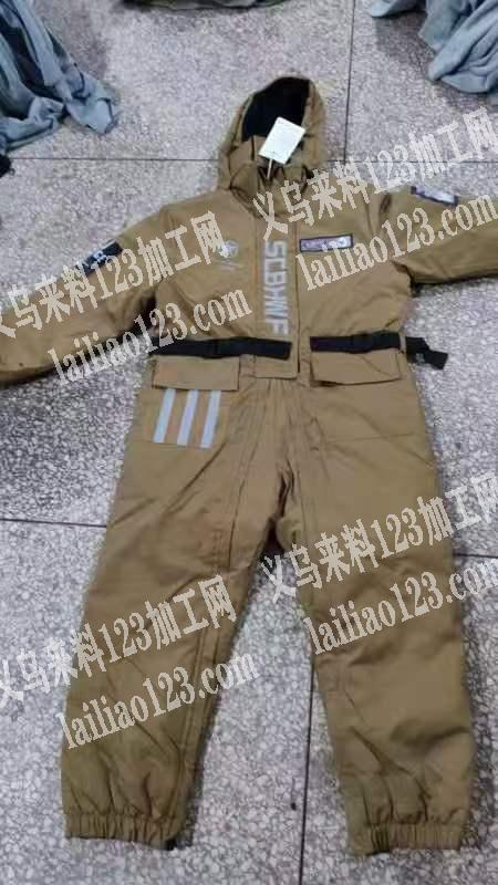 寻找哪家服装工厂做这个衣服的，请联系详谈