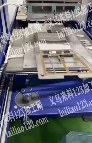 5-10万每次，平压机，压纸卡外发加工，