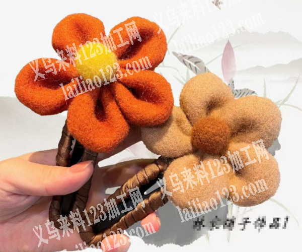 大量如图布艺花朵订单，寻找专业做这个花朵