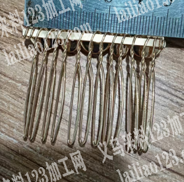 5公分的红铜发梳有订单，如图，12齿的，