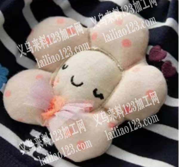 太阳花类抱枕外发加工，如图，寻找平车加工