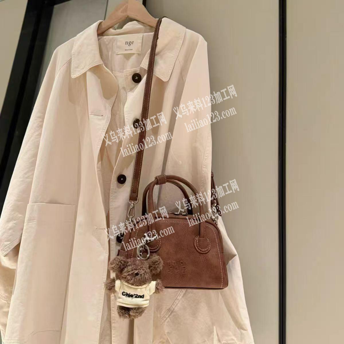 公司采购如图毛绒挂件，要成品，有现货的厂