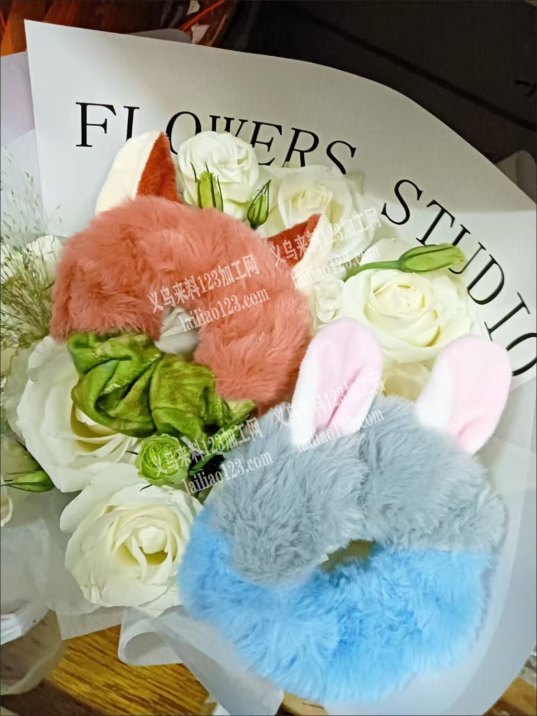 寻找生产如图毛绒发圈的工厂，成品订单，要