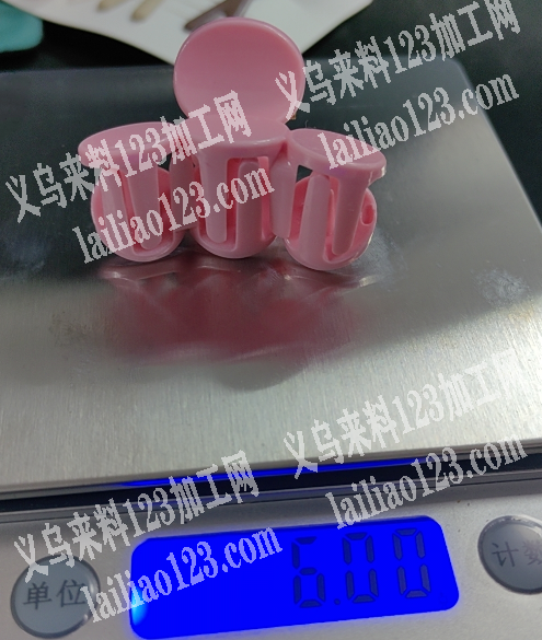 寻找抓夹源头工厂。如图粉色系列的，订单量