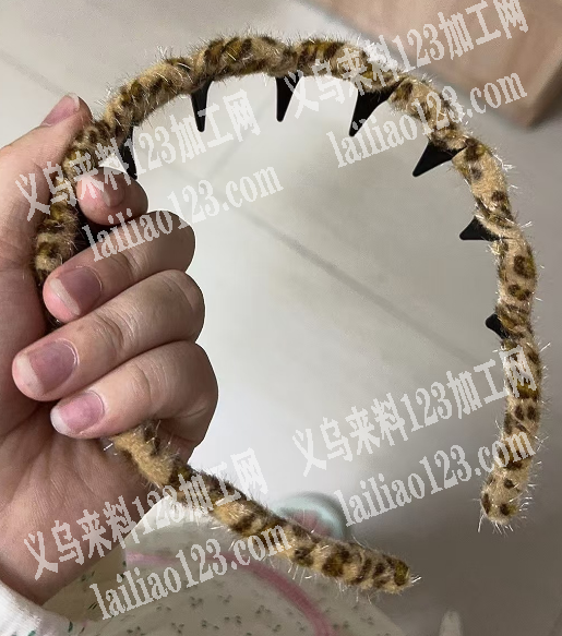 《长期有手工活外发》附图片。这个塑料发箍