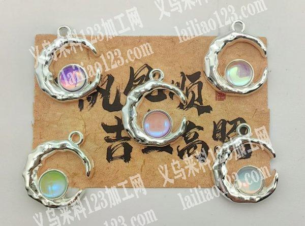 大量粘配件外发加工，找半自动粘配件的加工