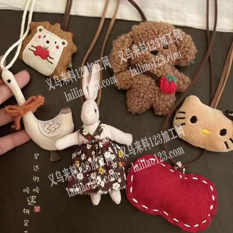 《爆款订单量大》大量毛绒玩具订单，如图，
