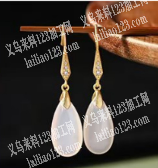 寻找耳环厂家，要现货，这个系列的。寻找厂