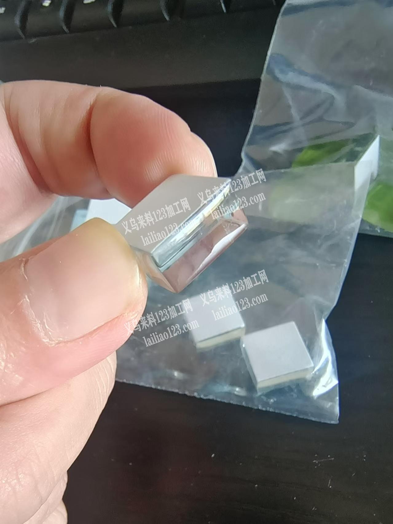 外贸公司大量玻璃块订单《附图片》寻找专业