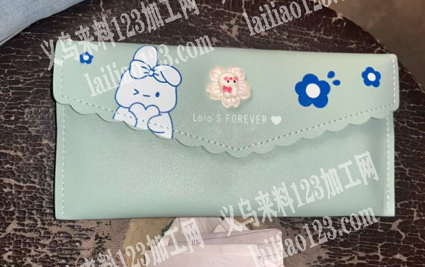 寻找皮具箱包工厂《钱包票夹订单外发加工》