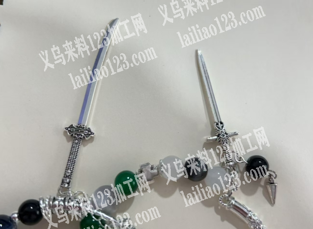 如图饰品配件，CCB的刀剑，谁家有货，请