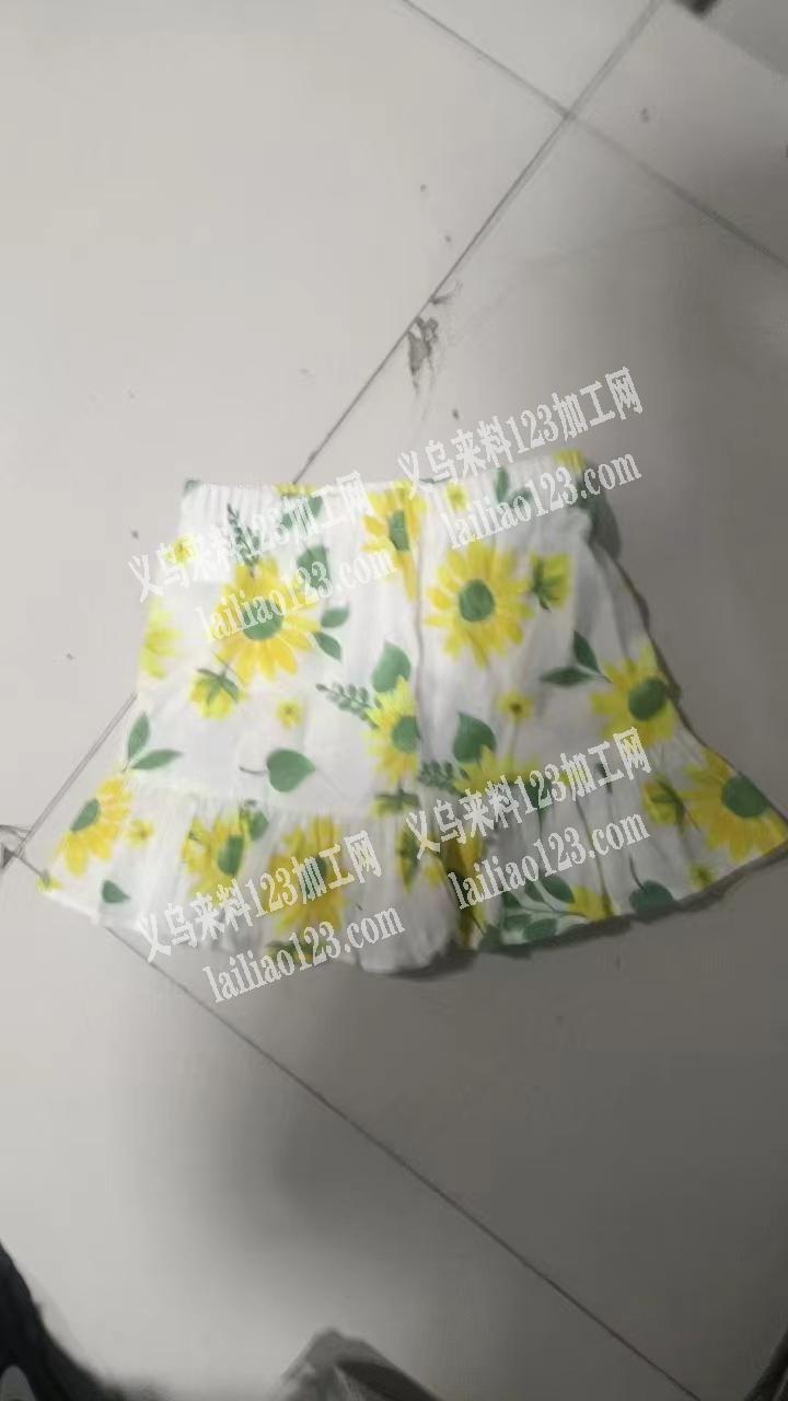 这款简单的短裙有哪位老板有兴趣做，一万二