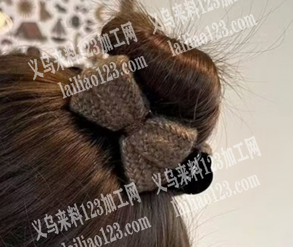 大量手工活外发，绑蝴蝶结的手工活，这个毛
