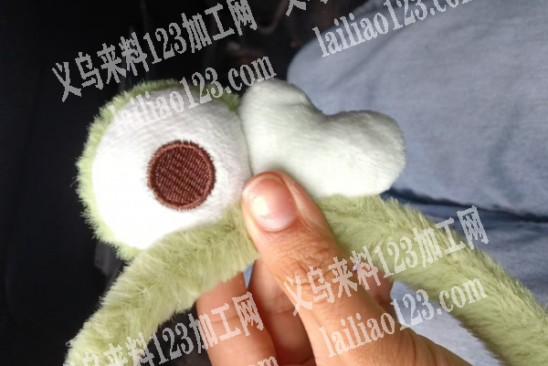 找做这个青蛙眼睛和爱心的配件，毛绒配件，