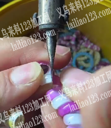 《活很多》只要你会做，电话线发圈黏连接口