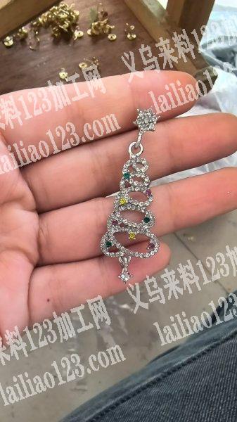 刷钻或机器点钻两百万颗