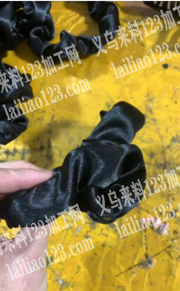 布艺发夹手工活外发加工，如图，寻找会做的