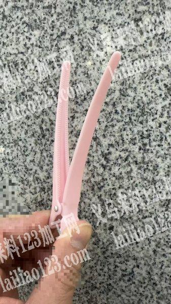 找发夹厂家，如图12公分，老板委托寻找：
