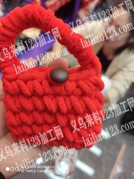 本厂长期承接各种手工加工:如弯针挂圈编织