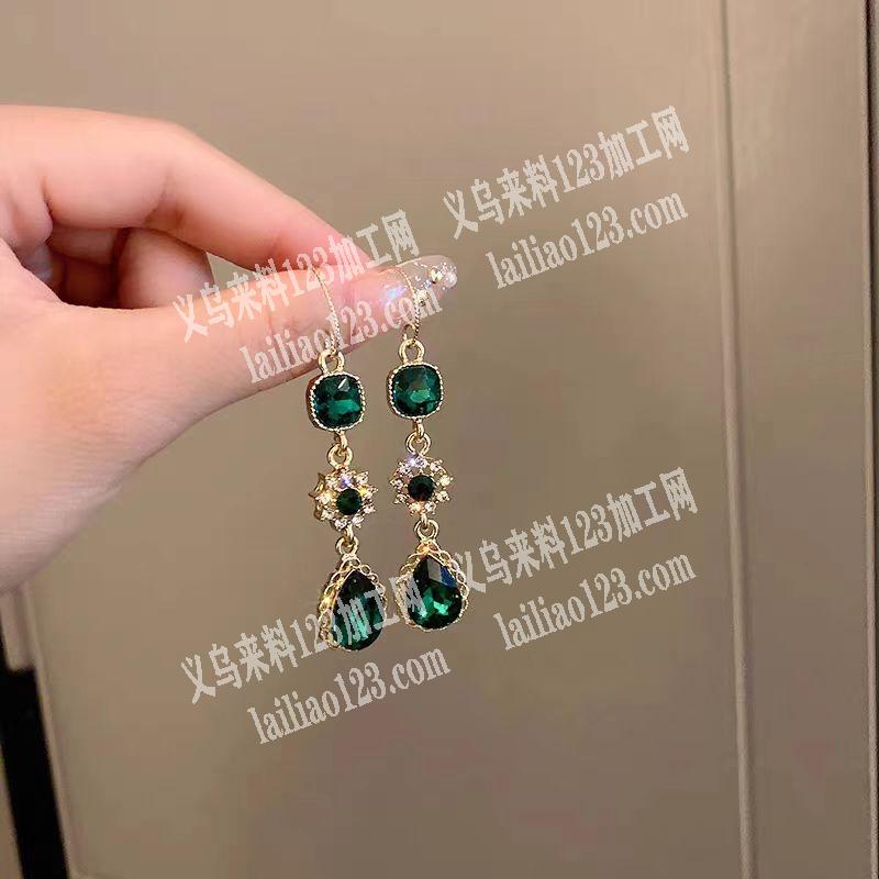 大量耳环订单，成品订单，寻找工厂，如图，