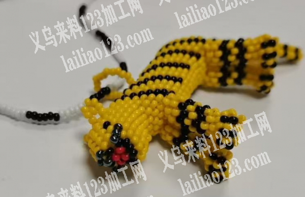 穿米珠的手工活，有点难度的，会做的请联系
