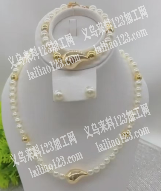 公司大量饰品成品订单，如图，项链耳环手链