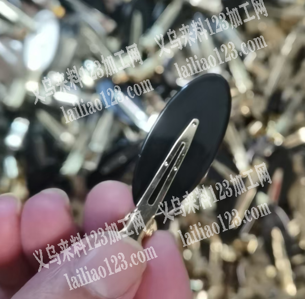粘胶的手工活外发加工，贴板材，贴发夹的手