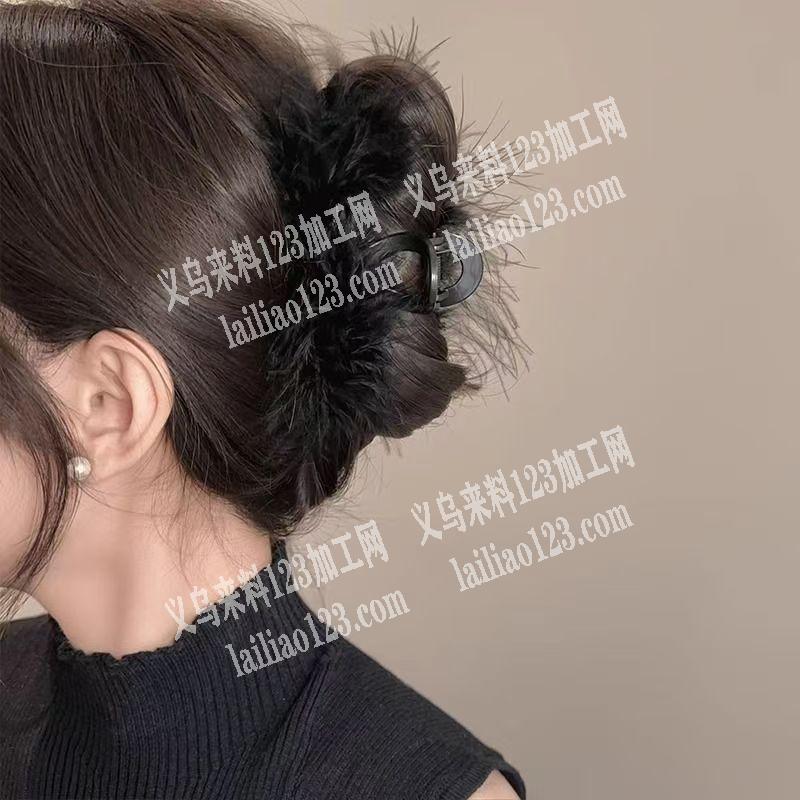 老板委托寻找：长期有手工活外发。长期有羽