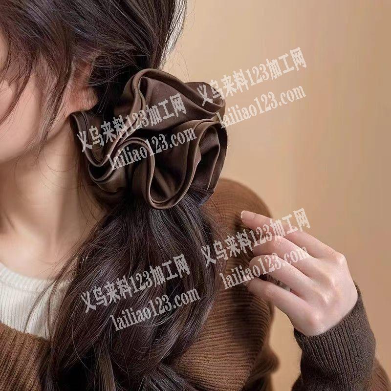 公司有布艺大肠圈外发加工，寻找专业做布艺