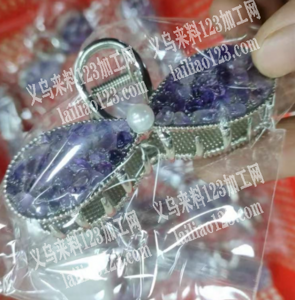 寻找如图抓夹工厂，请联系详谈，有订单合作