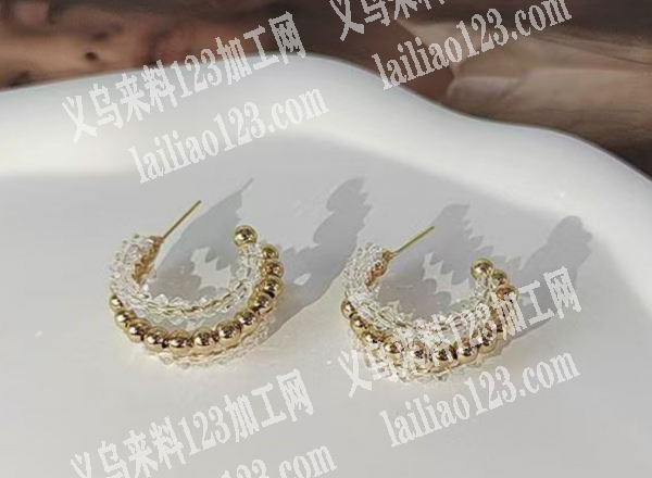 包装上卡的手工活外发，这个耳环包装上卡的