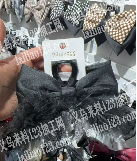 大量布艺蝴蝶结的手工活外发加工。，寻找会