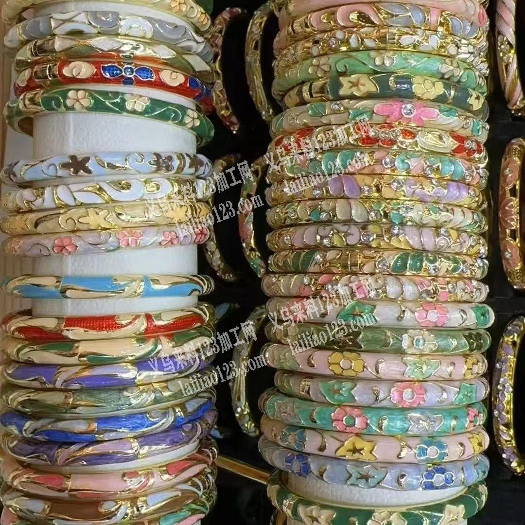 《大量订单》公司合金画油手镯成品订单，如