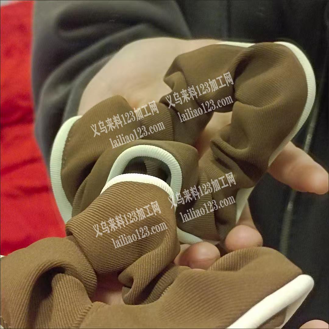 包边的平车活外发加工，如图，发圈是包边工