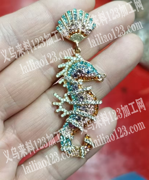 如图，寻找机器点钻加工厂，耳环,材质合金