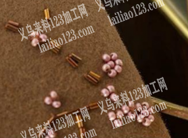 手缝的手工活外发加工，如图，寻找专业做手