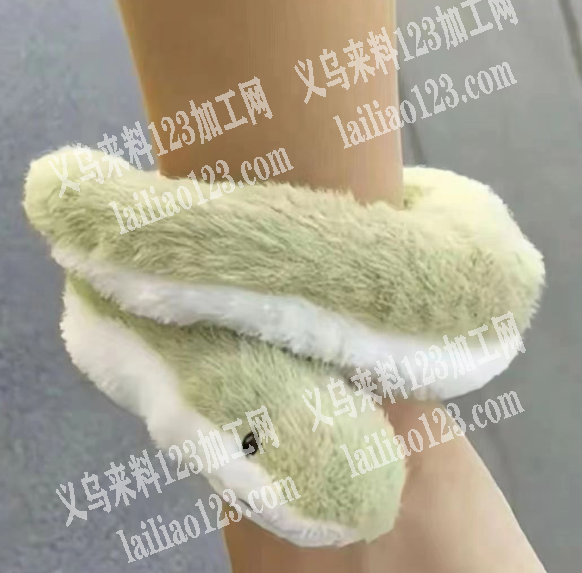 毛绒卡通小蛇订单，。如图。实单要1万左右