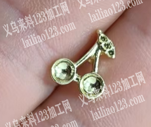 小配件点钻外发加工，如图，寻找点钻的加工
