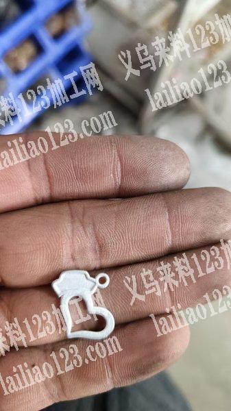 我可以送上门，需要洗亮一点，微信详谈