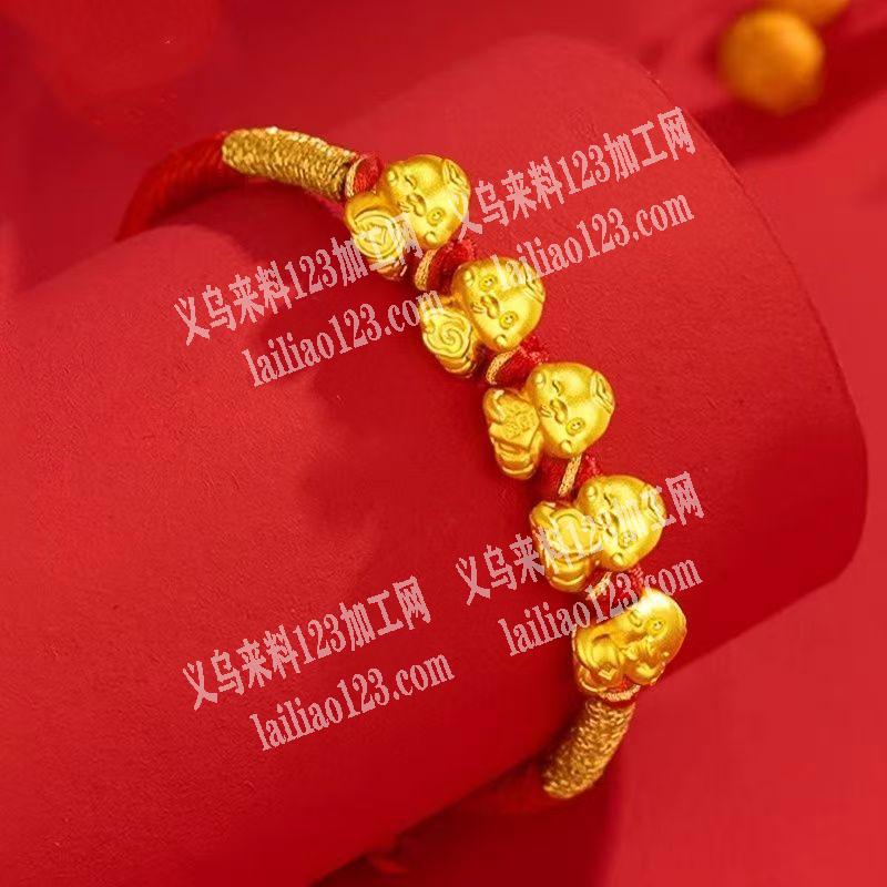 合金材质，附图片，大量合金配件，这个小配
